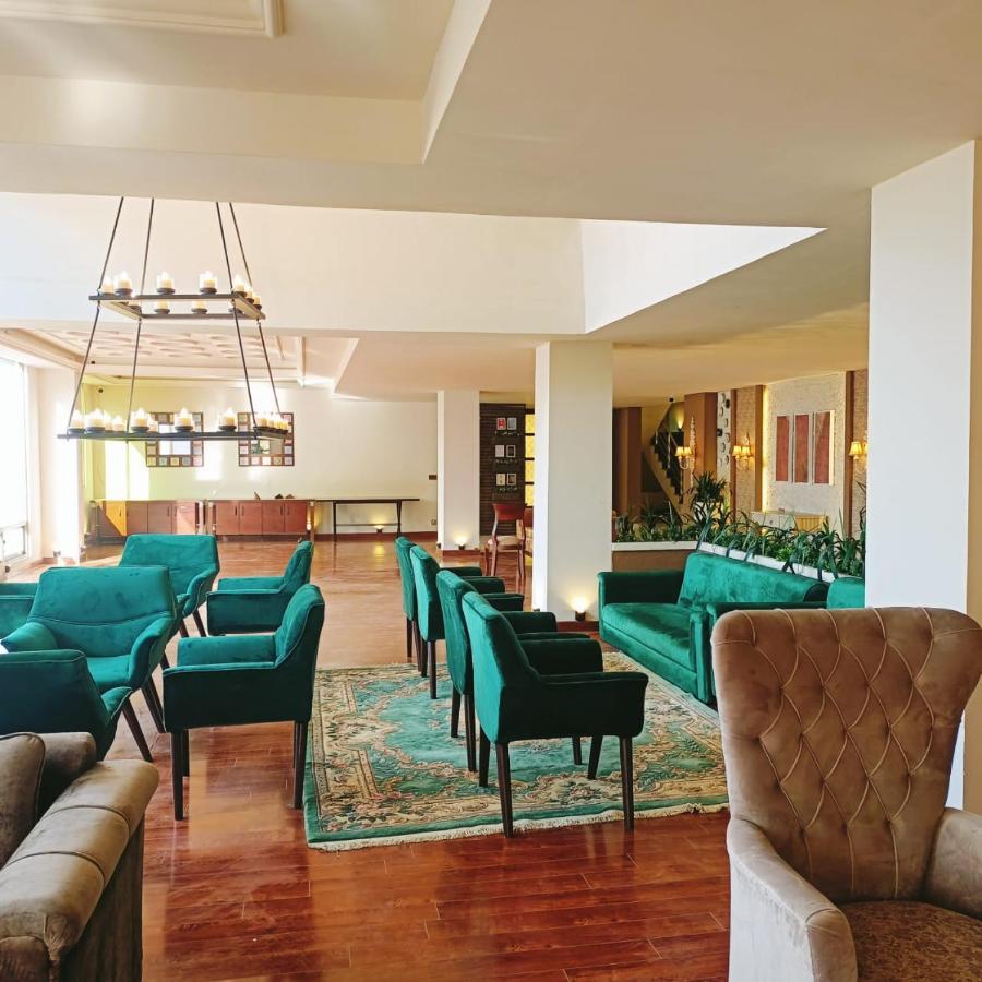 Shelton Suites Бурбан Екстериор снимка