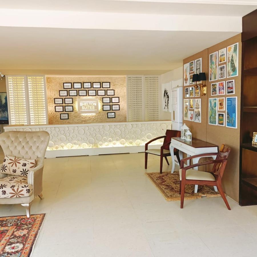Shelton Suites Бурбан Екстериор снимка