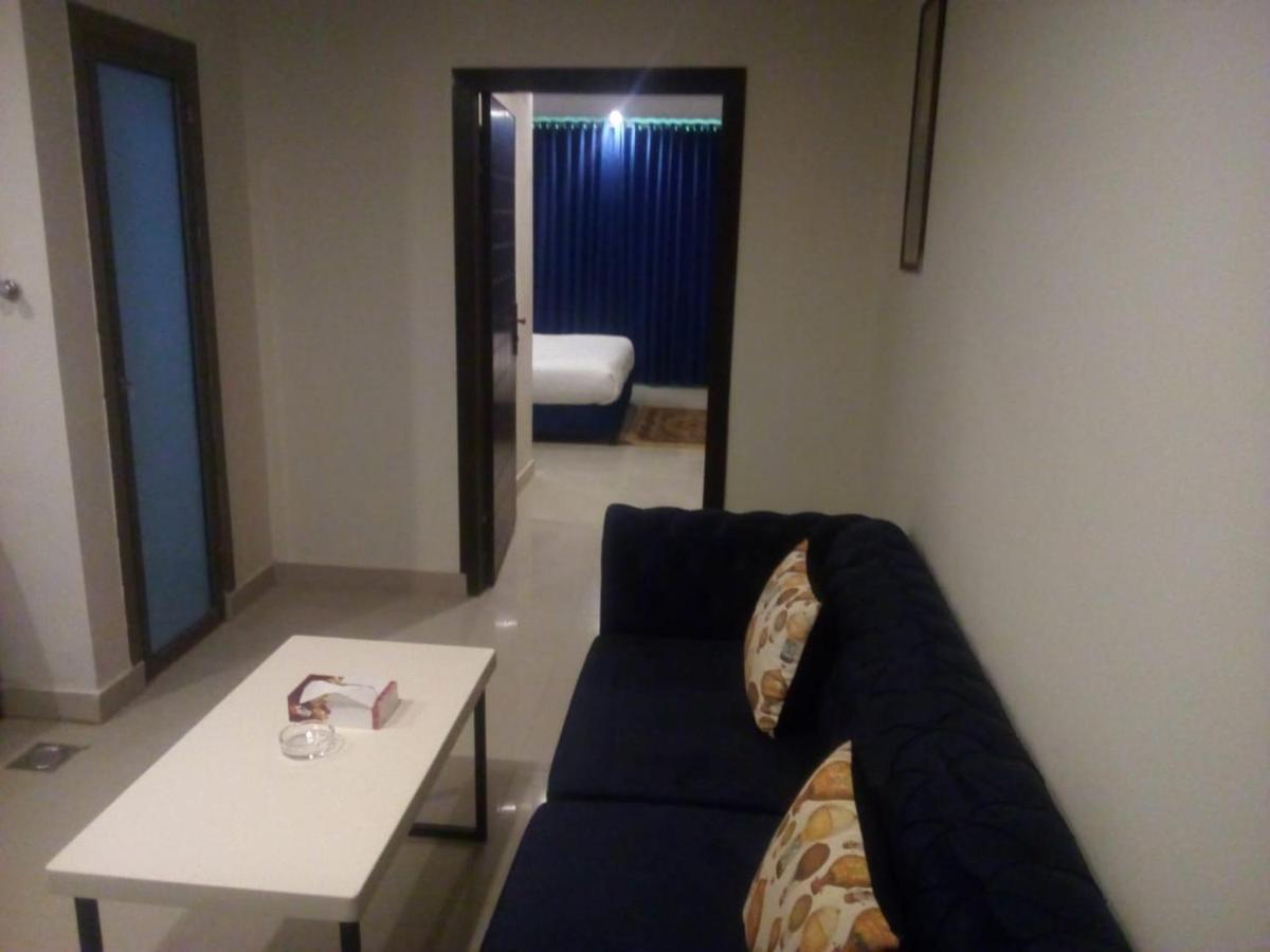 Shelton Suites Бурбан Екстериор снимка