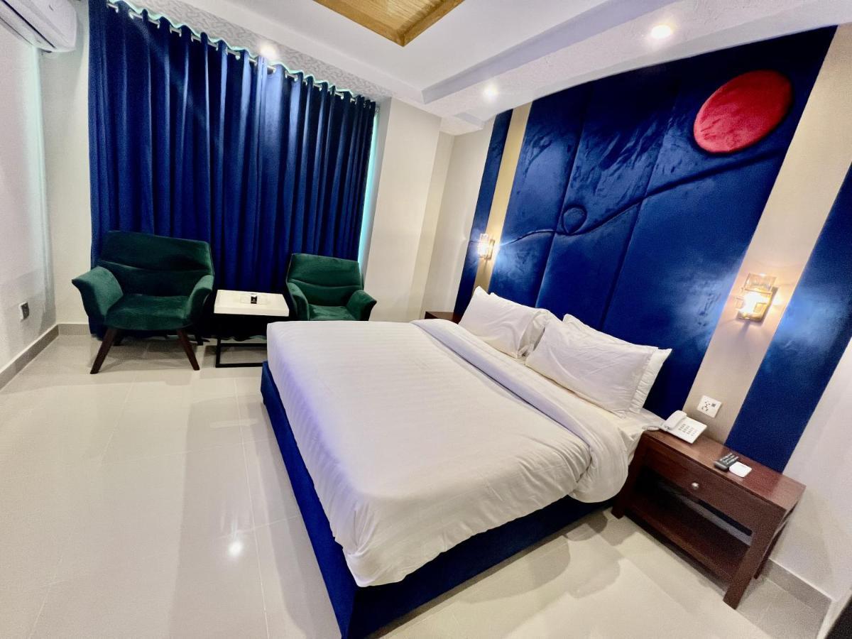Shelton Suites Бурбан Екстериор снимка