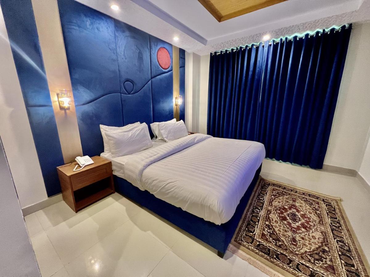 Shelton Suites Бурбан Екстериор снимка