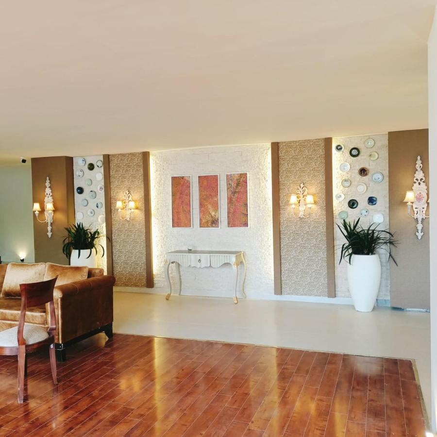 Shelton Suites Бурбан Екстериор снимка