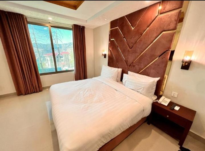Shelton Suites Бурбан Екстериор снимка