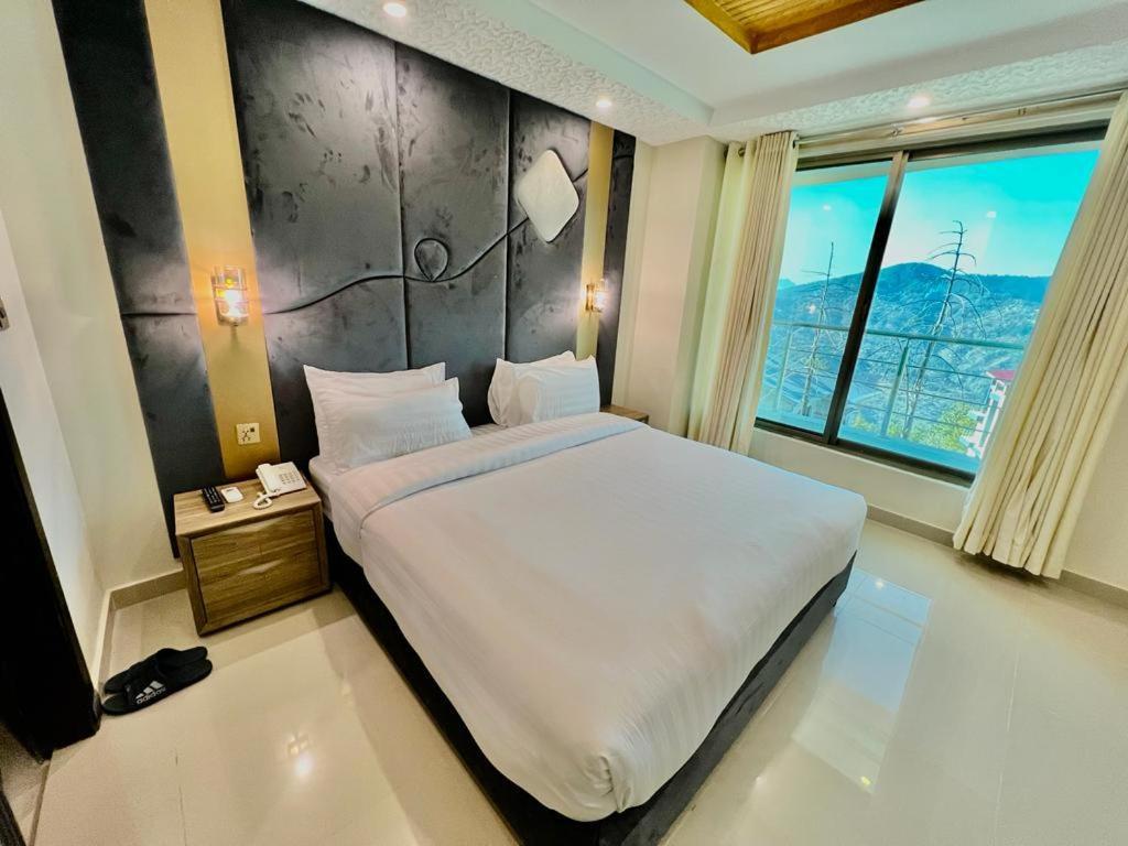 Shelton Suites Бурбан Екстериор снимка