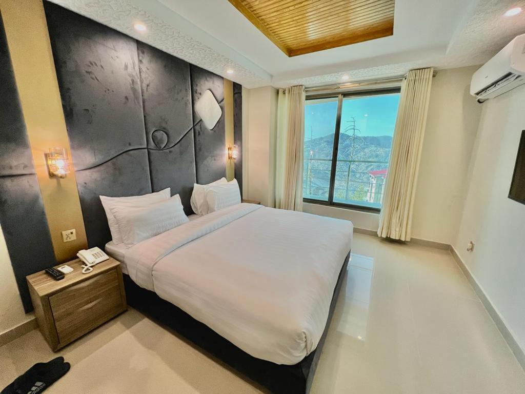 Shelton Suites Бурбан Екстериор снимка