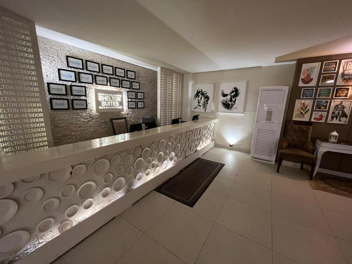 Shelton Suites Бурбан Екстериор снимка